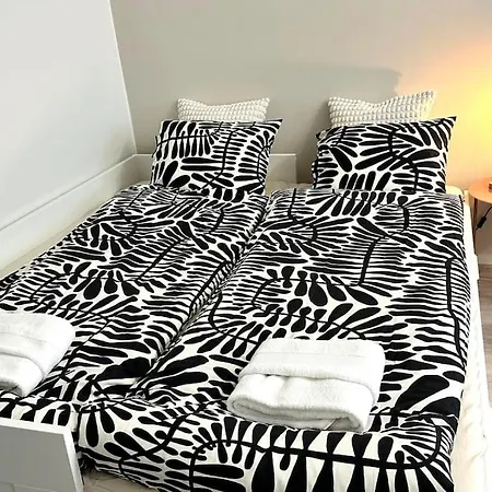 Apartment Center One Bedroom - Train Station, Nokia Arena, Netflix