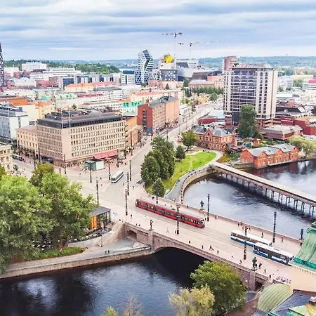 Center One Bedroom - Train Station, Nokia Arena, Netflix Apartmán *